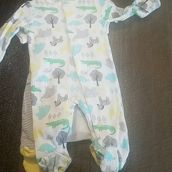 Neutral onesie set with hat - Picture 6 of 6